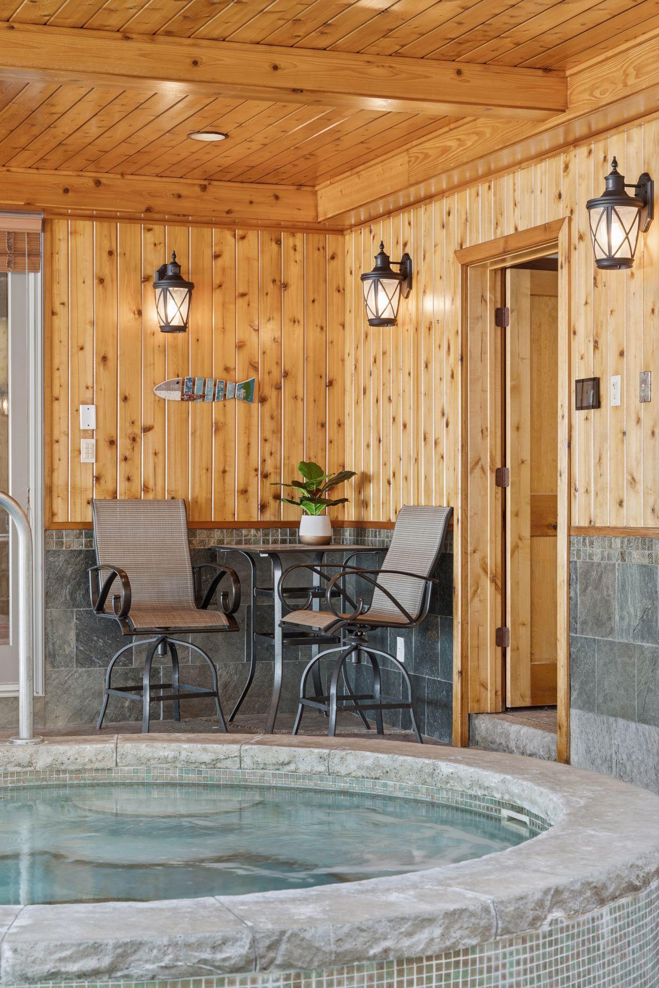 22620 Hayward Avenue N