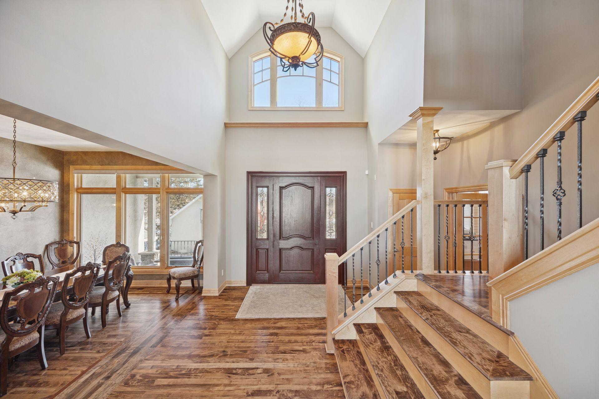 22620 Hayward Avenue N