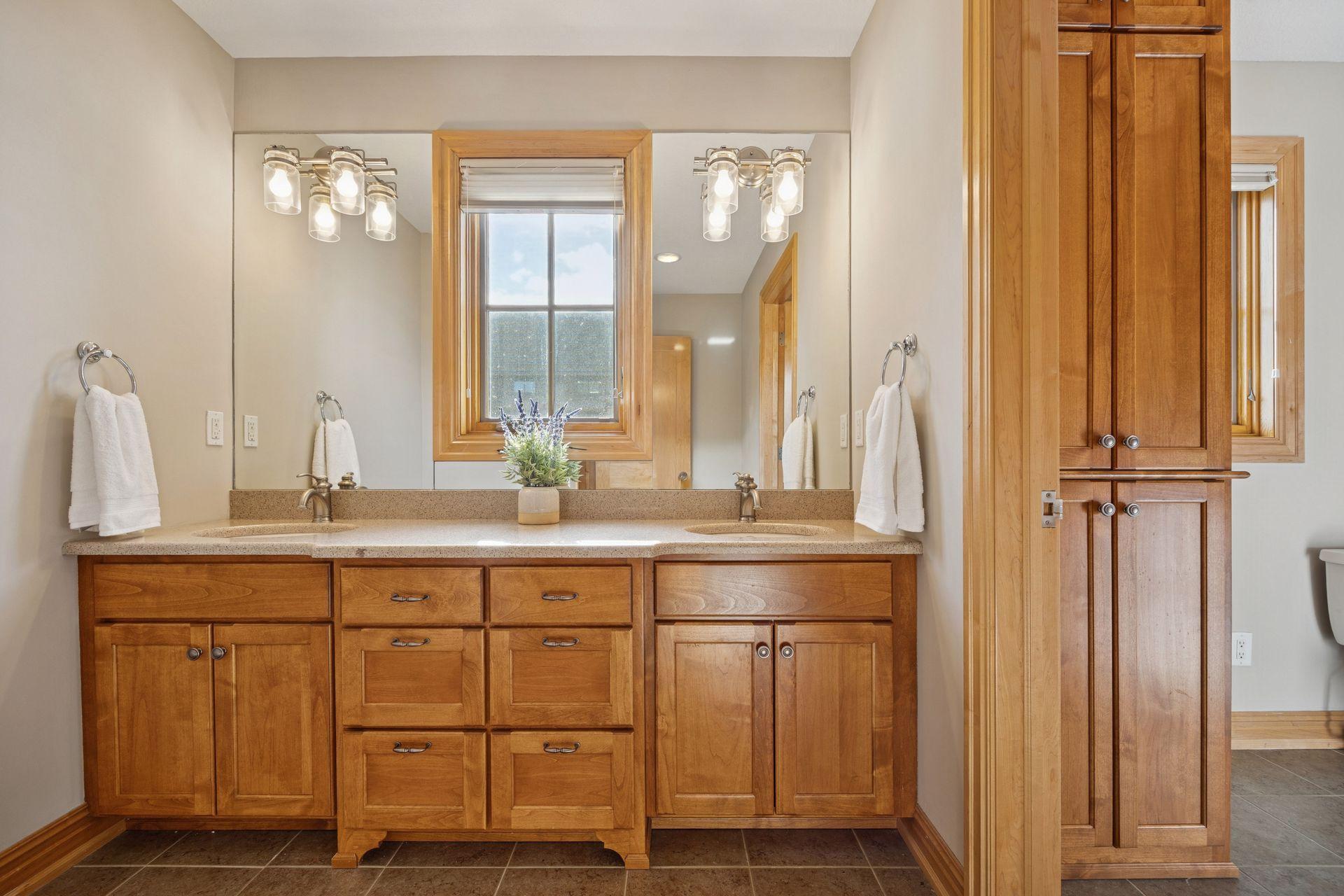 22620 Hayward Avenue N