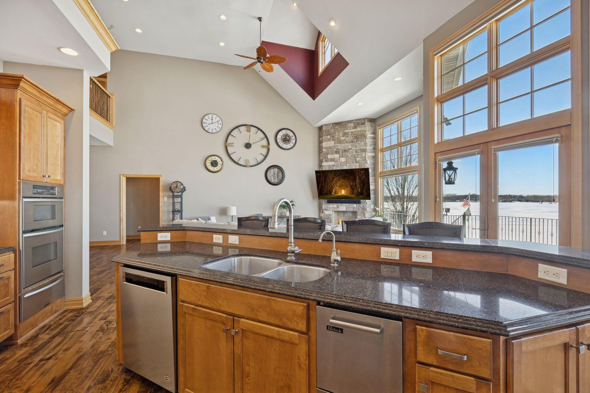 22620 Hayward Avenue N