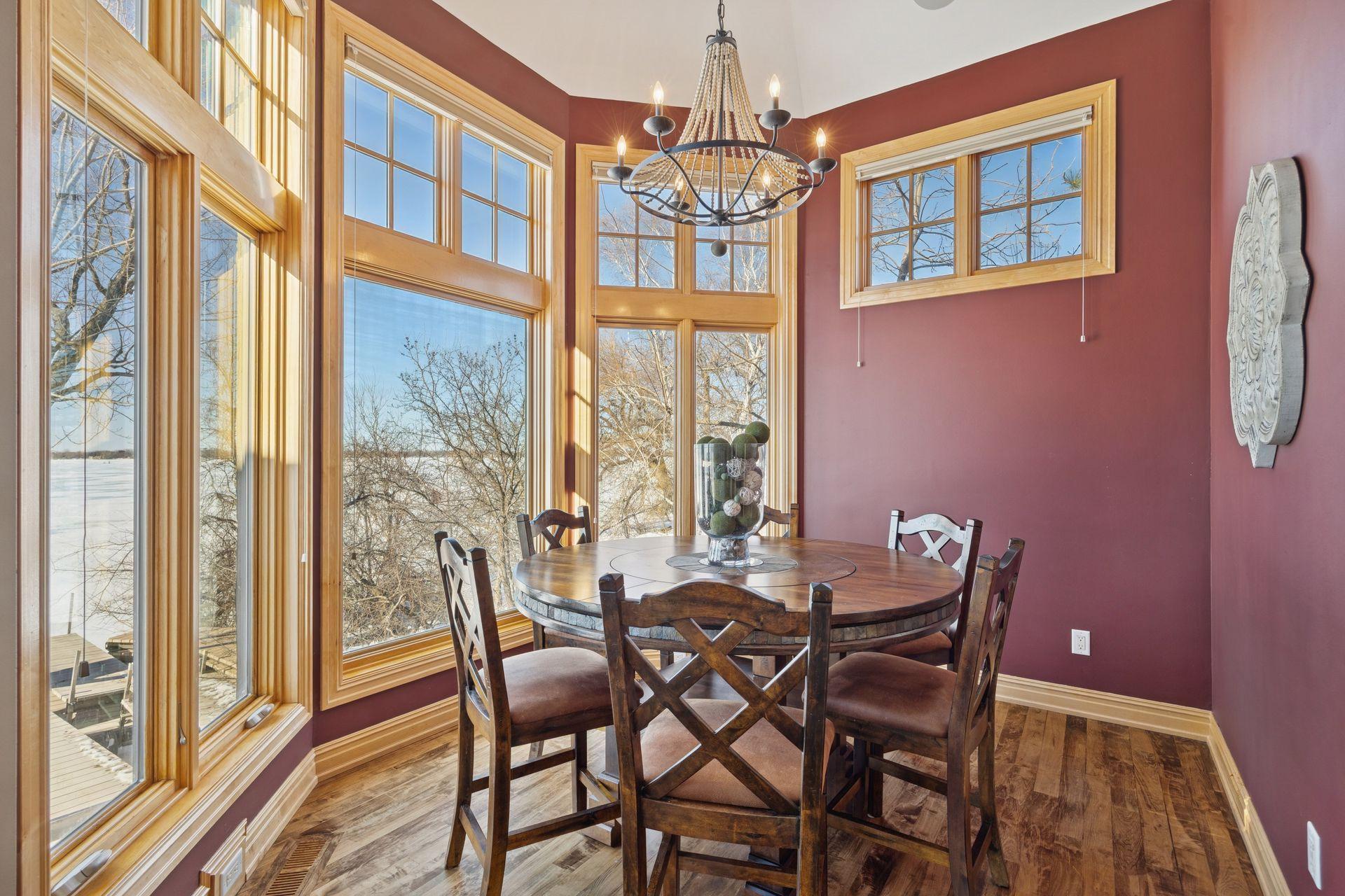 22620 Hayward Avenue N