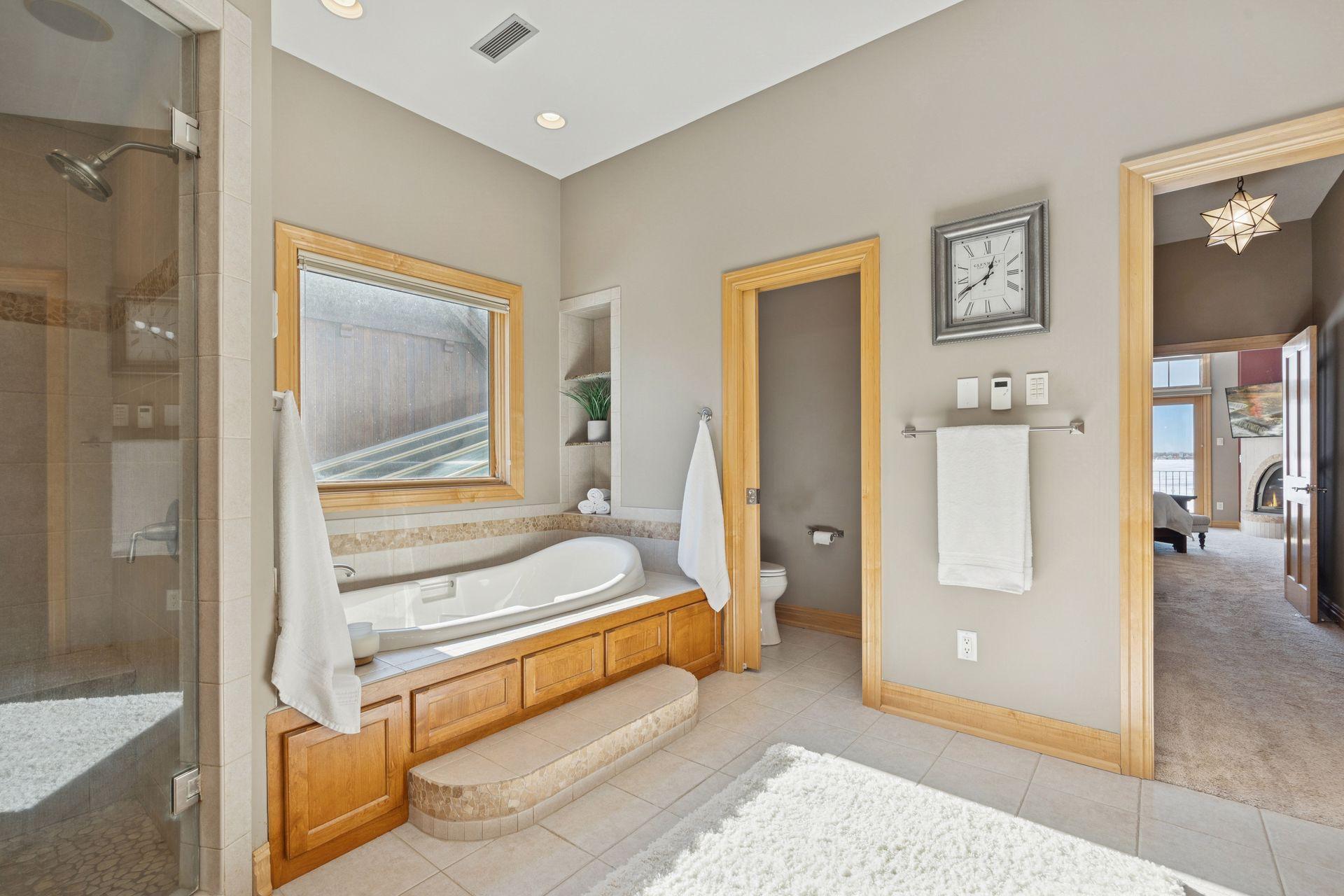 22620 Hayward Avenue N