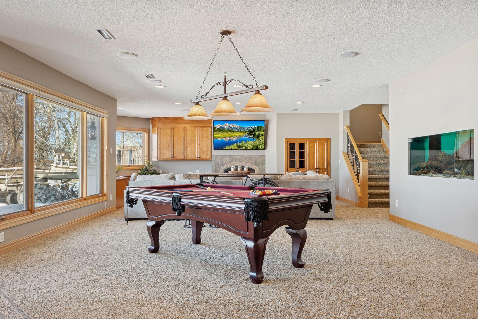 22620 Hayward Avenue N