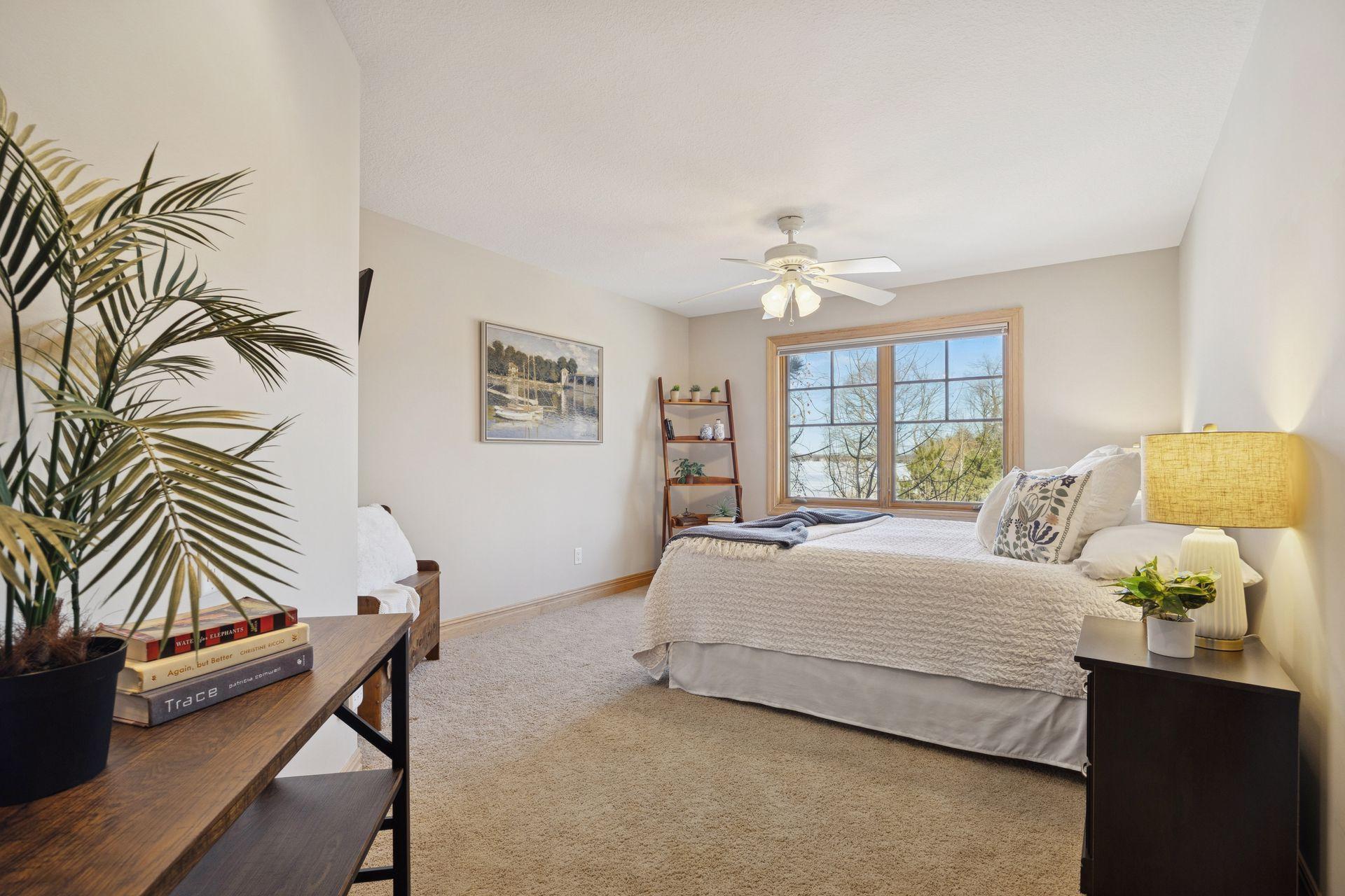 22620 Hayward Avenue N