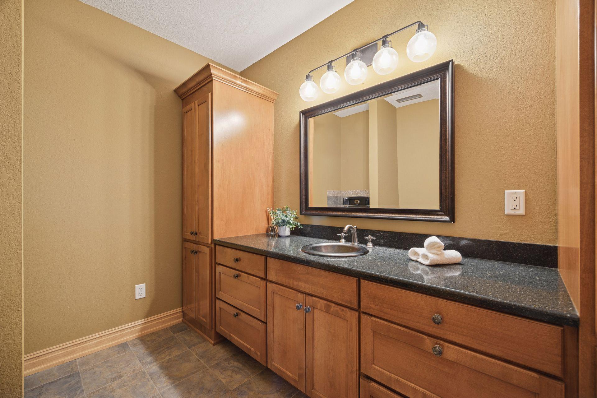 22620 Hayward Avenue N