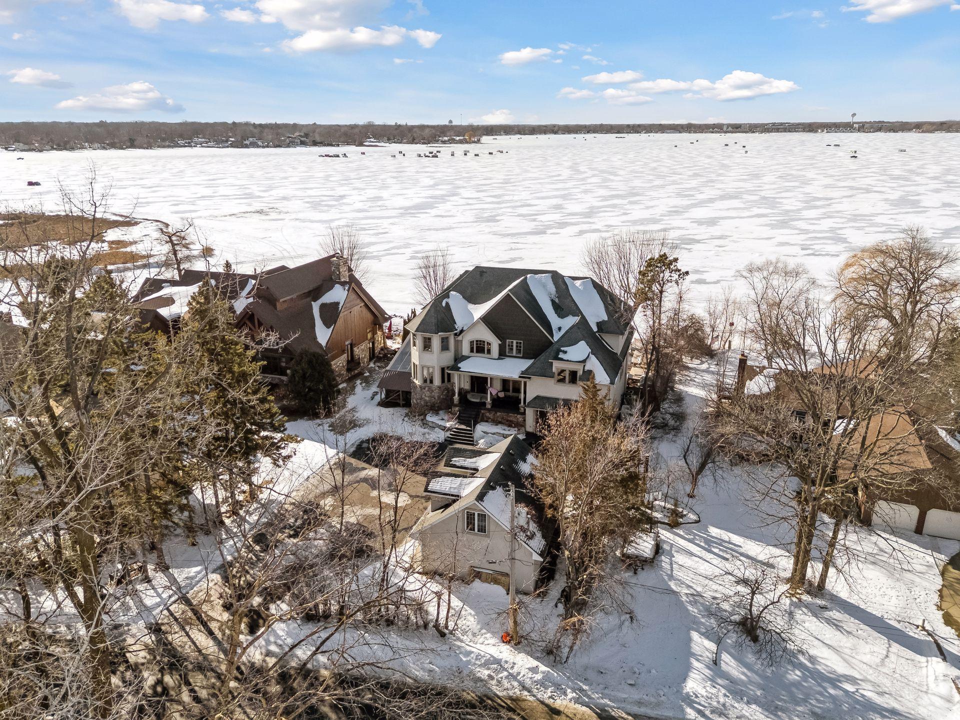 22620 Hayward Avenue N