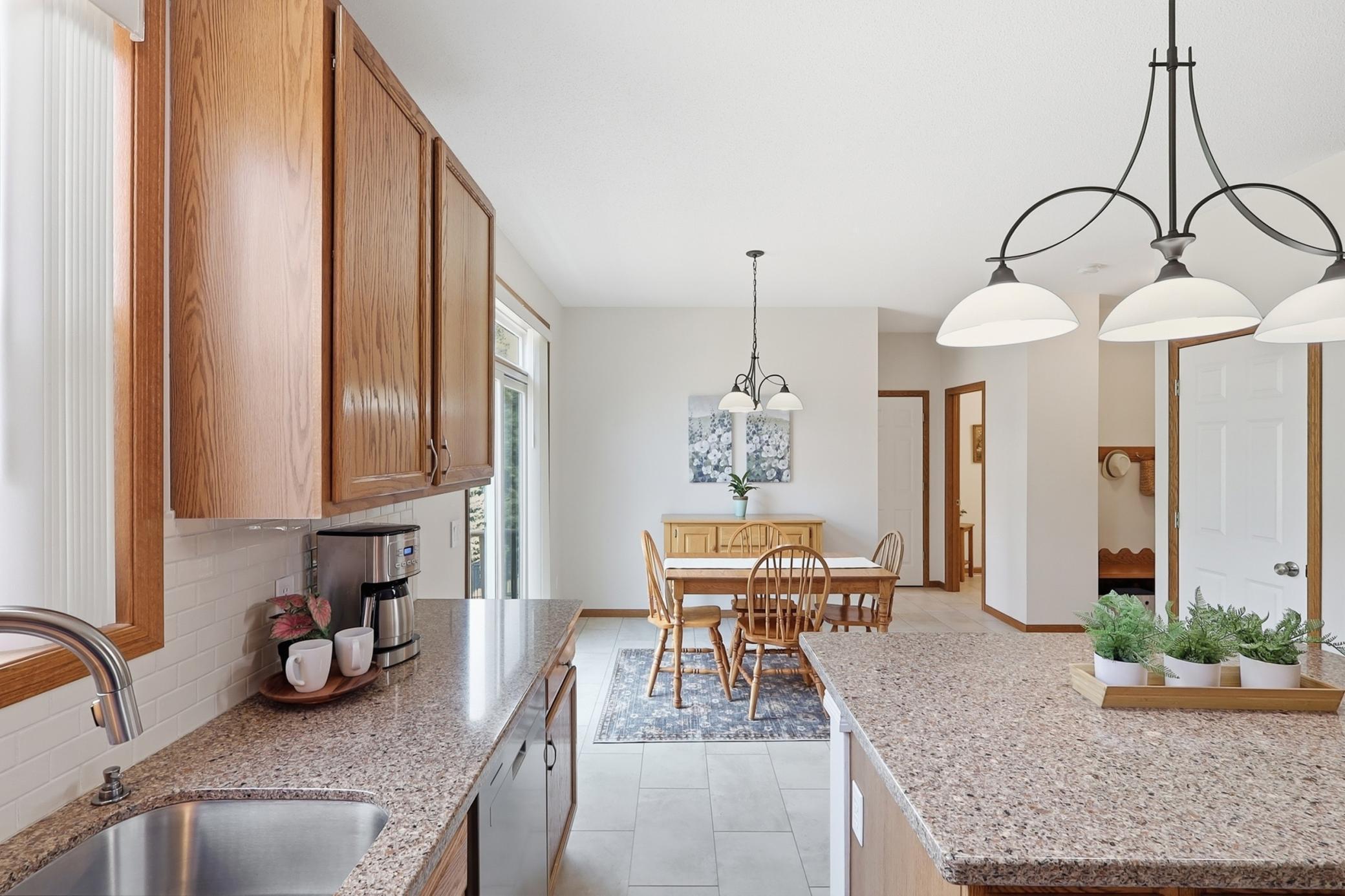 3420 N View Bay