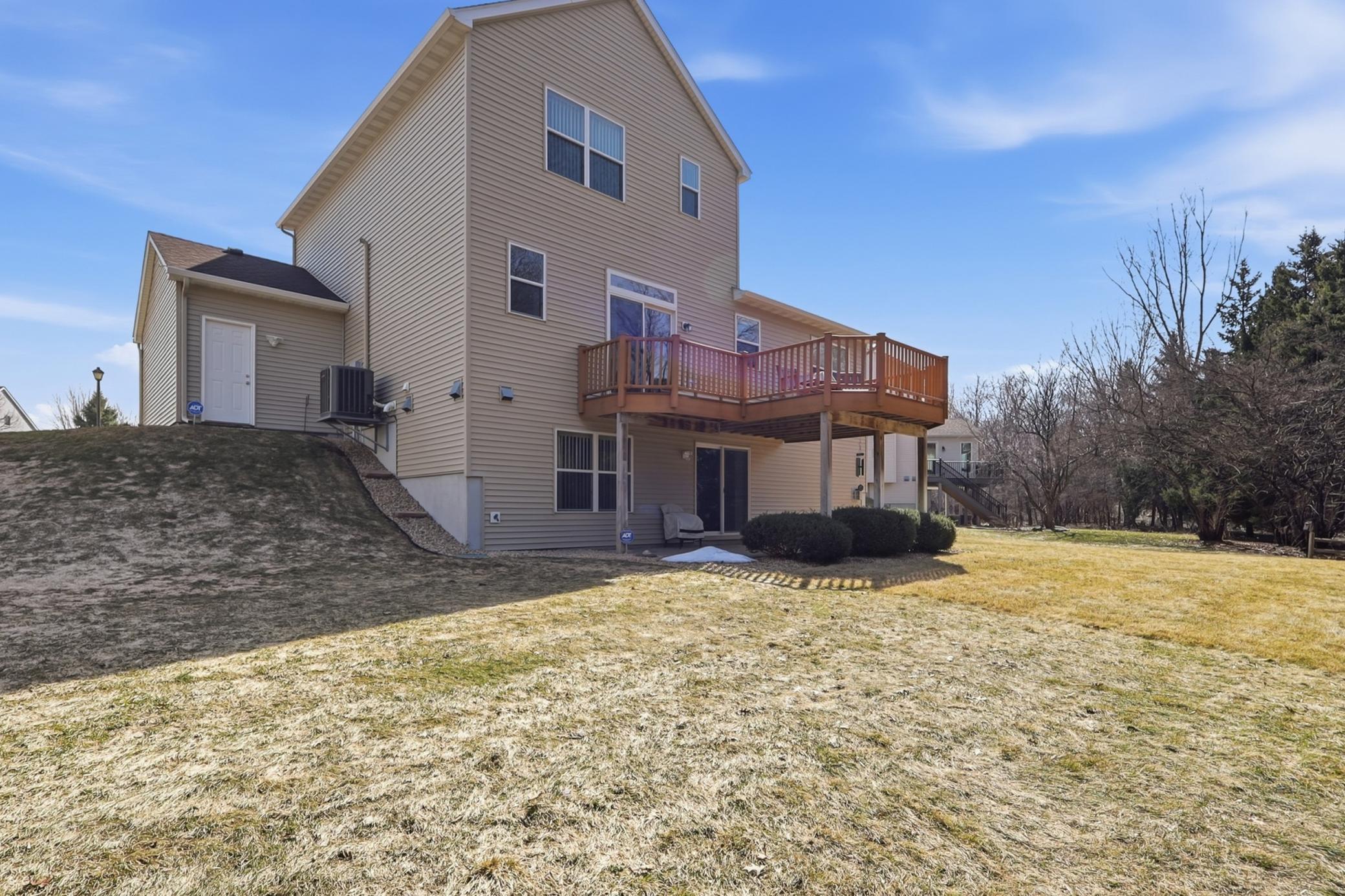 3420 N View Bay