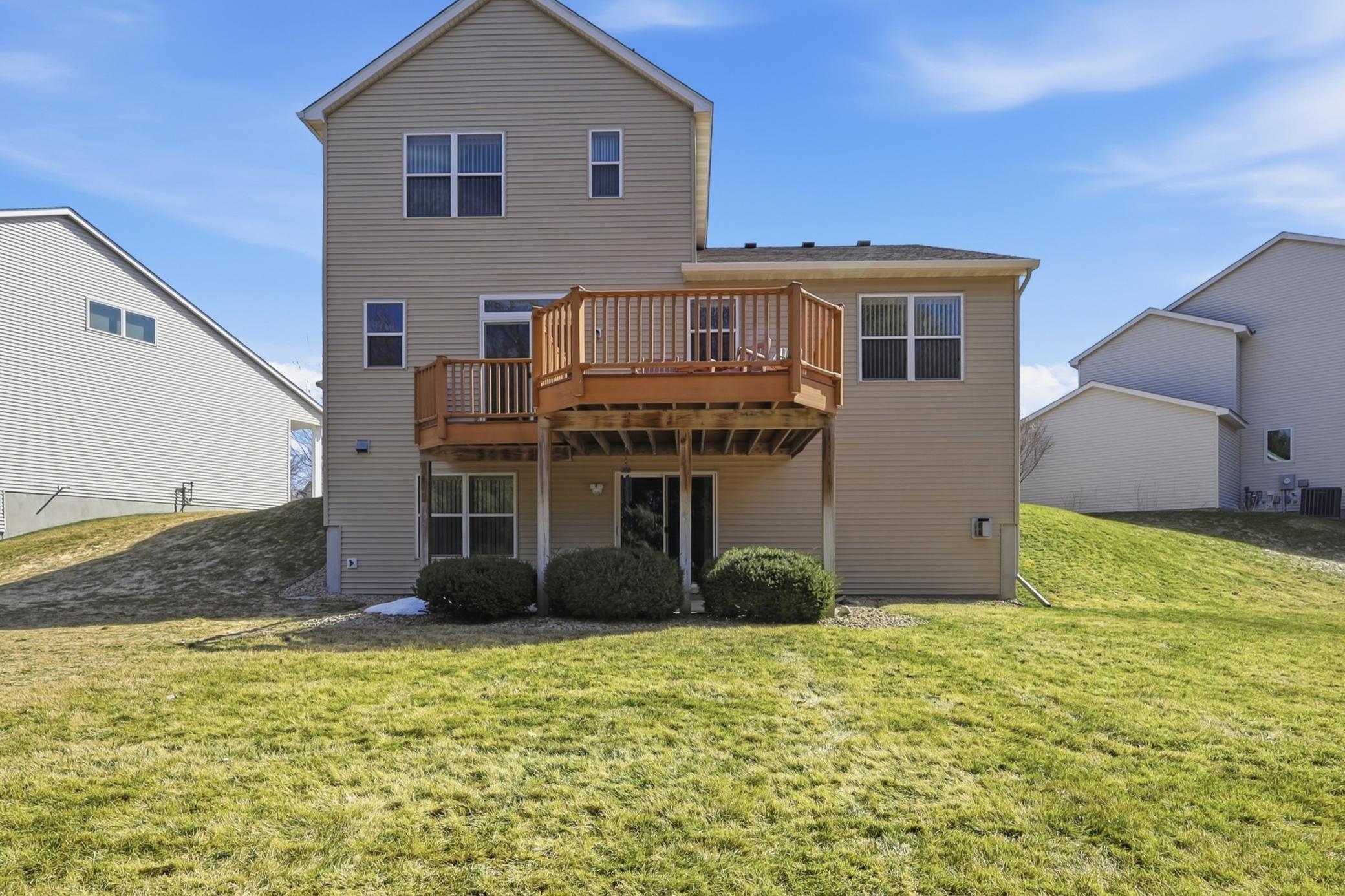 3420 N View Bay