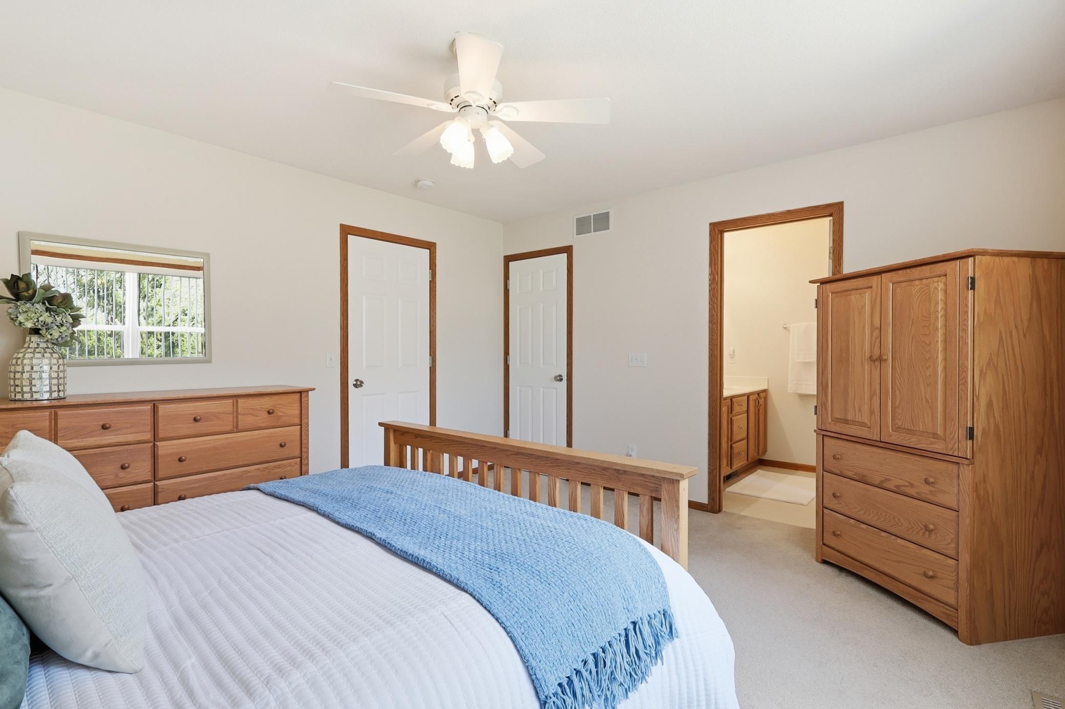 3420 N View Bay