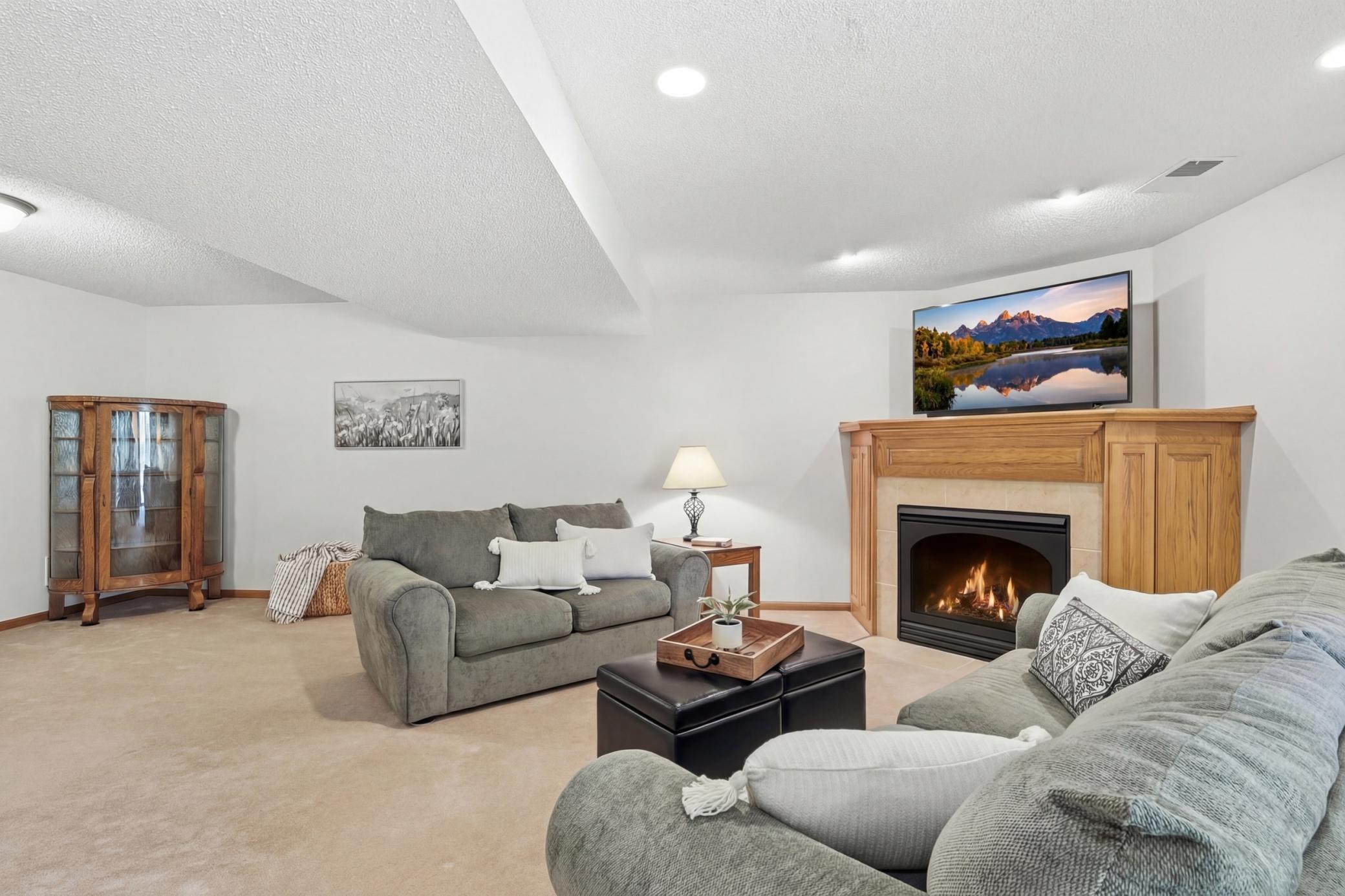 3420 N View Bay