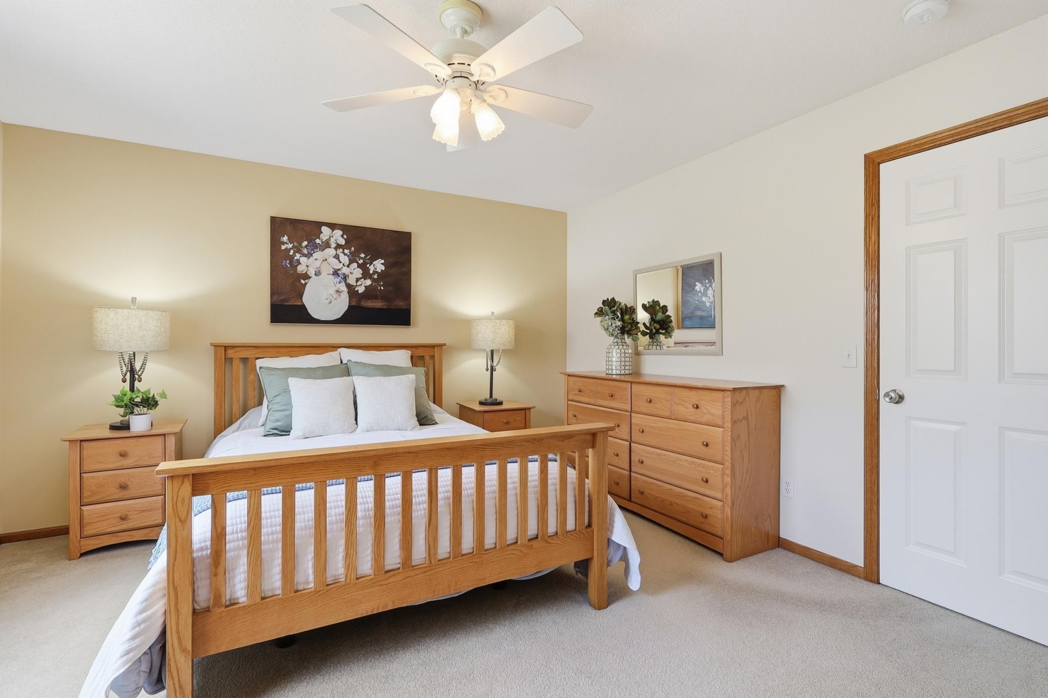 3420 N View Bay