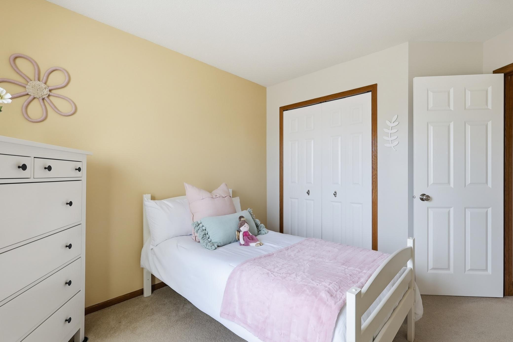 3420 N View Bay