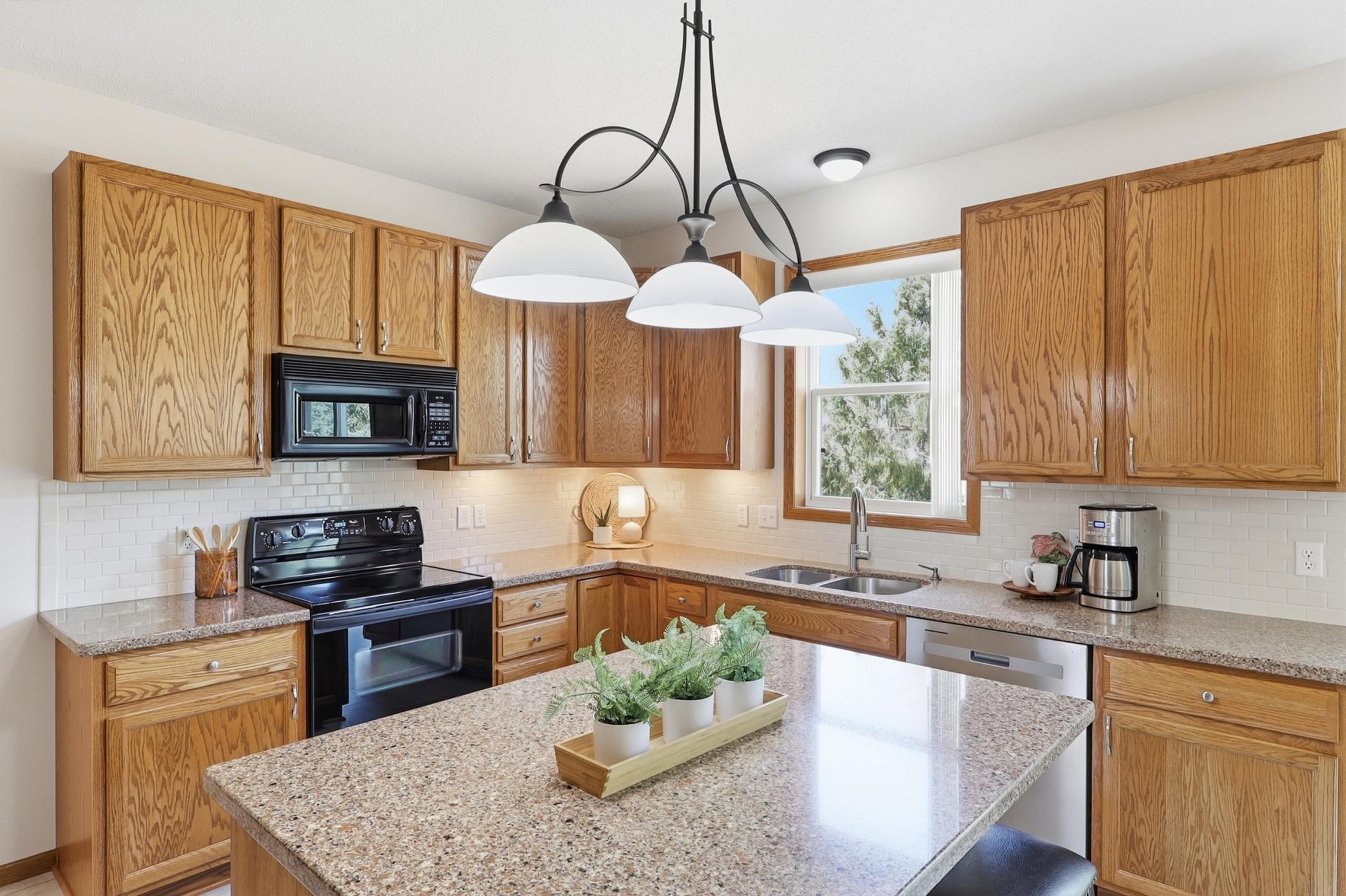 3420 N View Bay