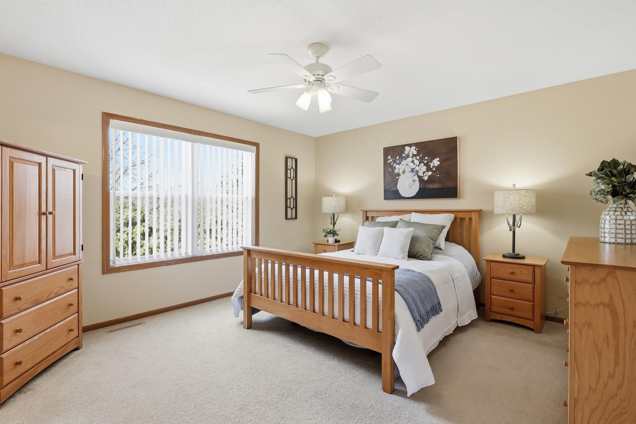 3420 N View Bay