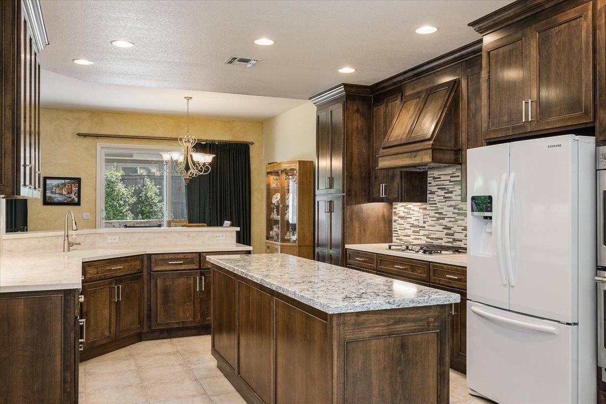 5742 Palmera Lane