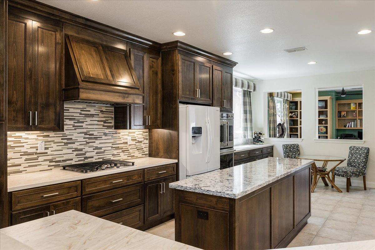 5742 Palmera Lane