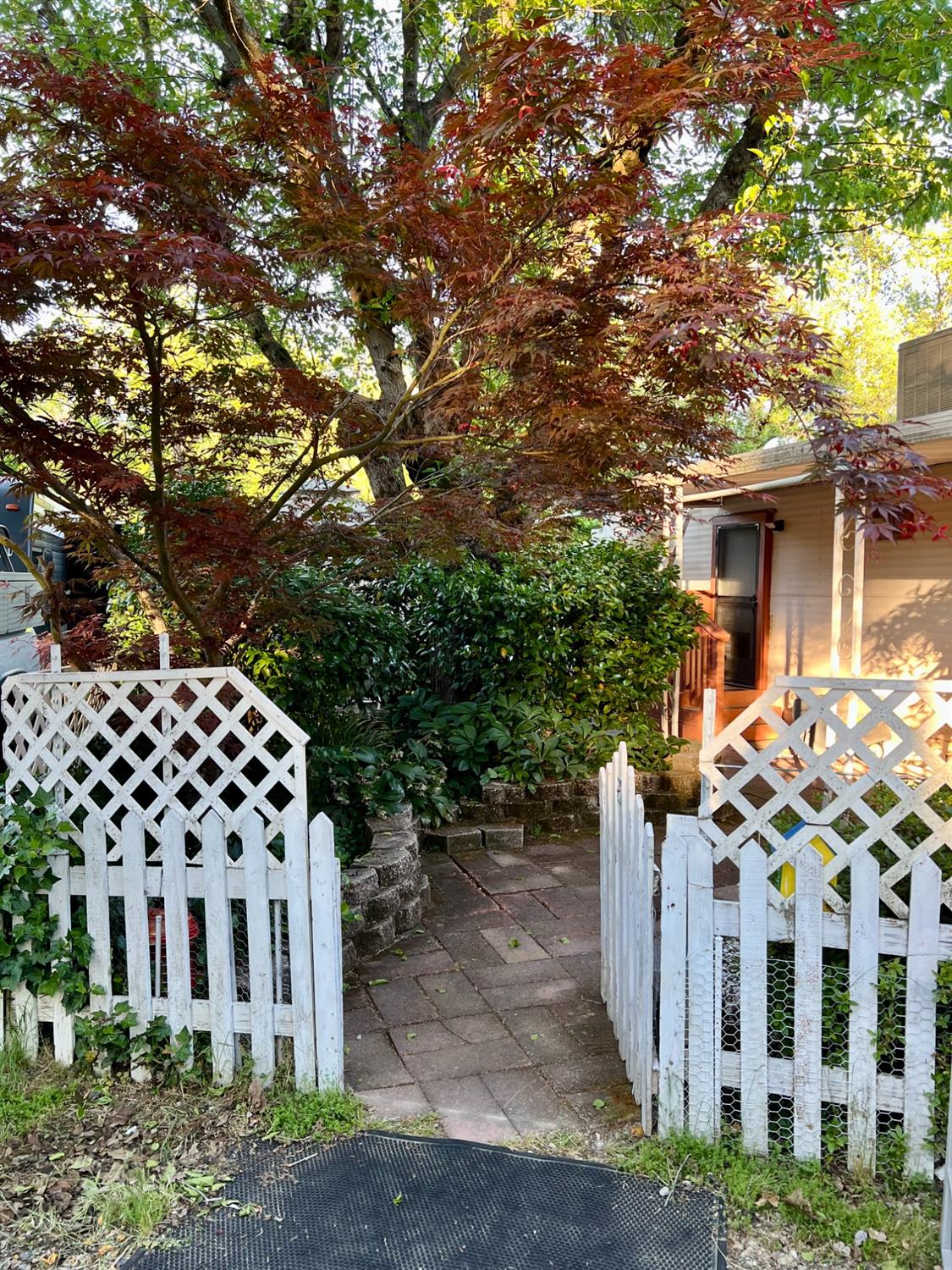 1525 Cold Springs Road 8