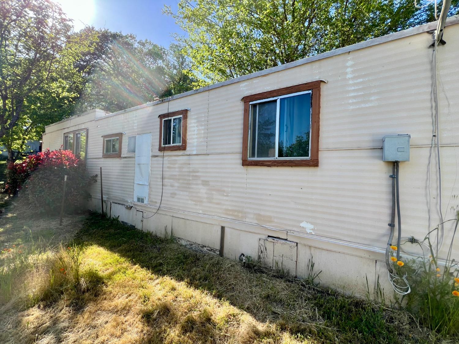 1525 Cold Springs Road 8