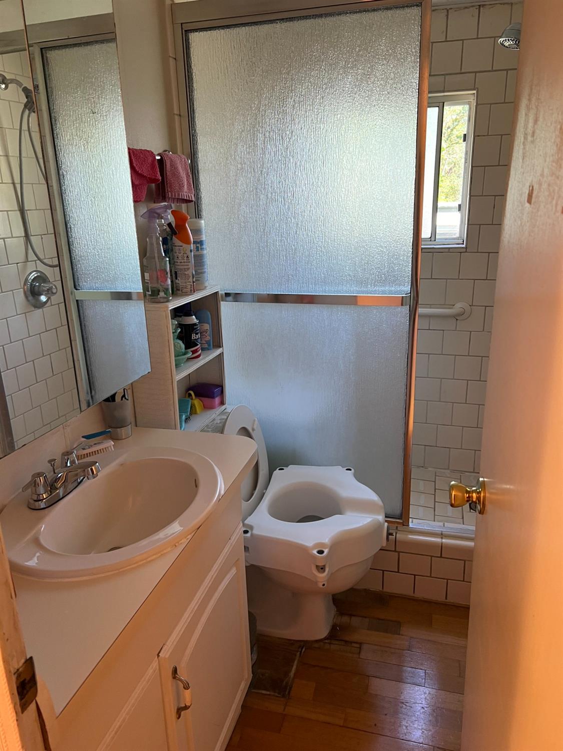 1525 Cold Springs Road 8