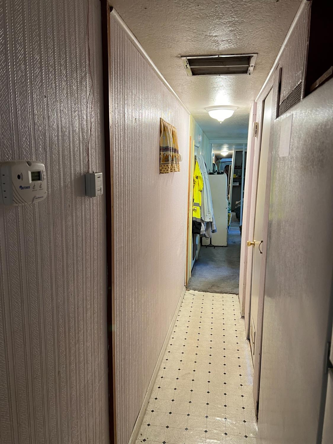 1525 Cold Springs Road 8