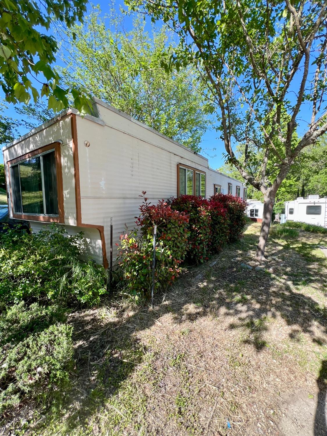 1525 Cold Springs Road 8