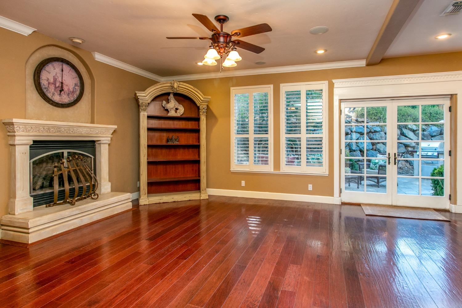 2607 Francisco Drive