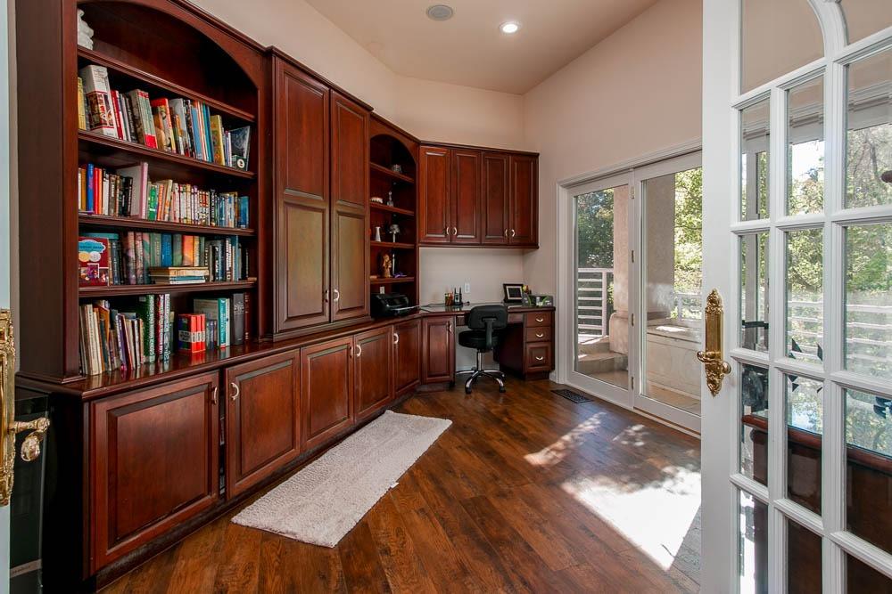 1000 Aqua Haven Court