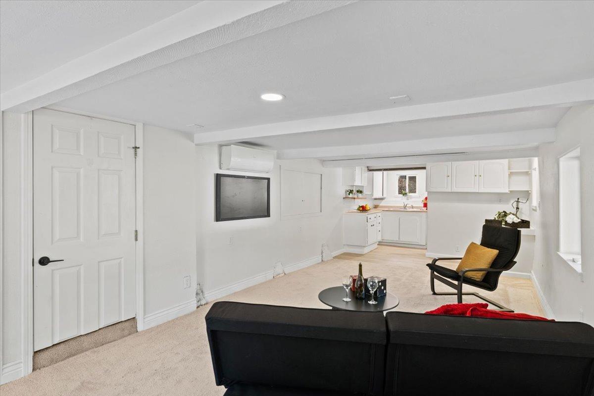 6310 Pleasant Valley Road