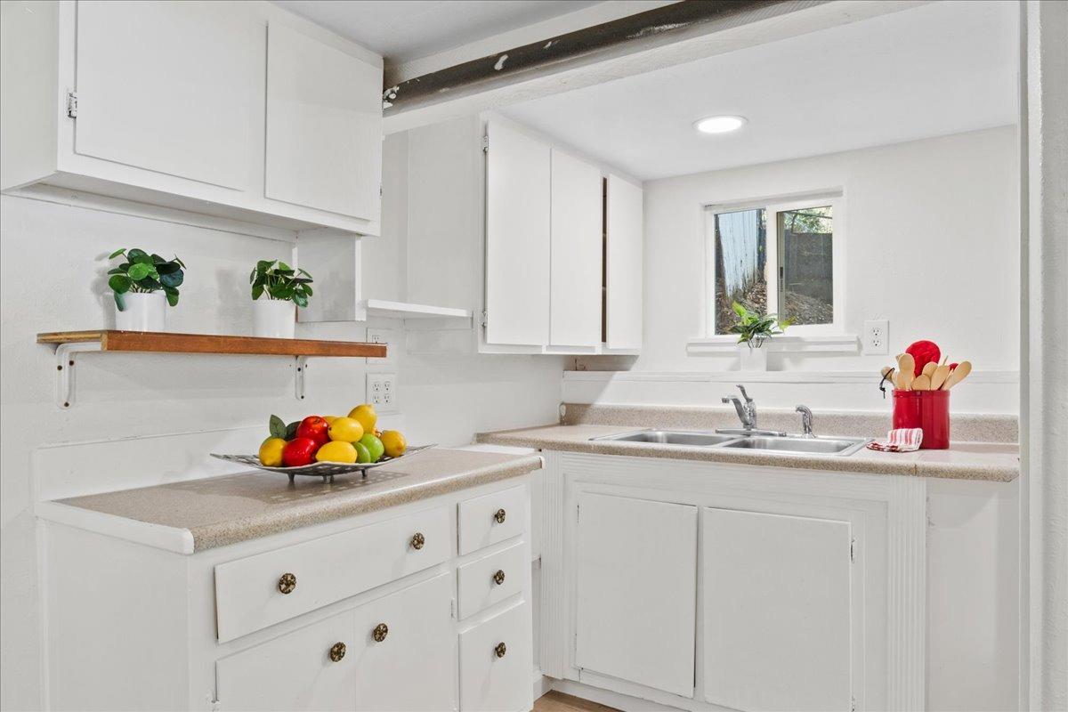 6310 Pleasant Valley Road