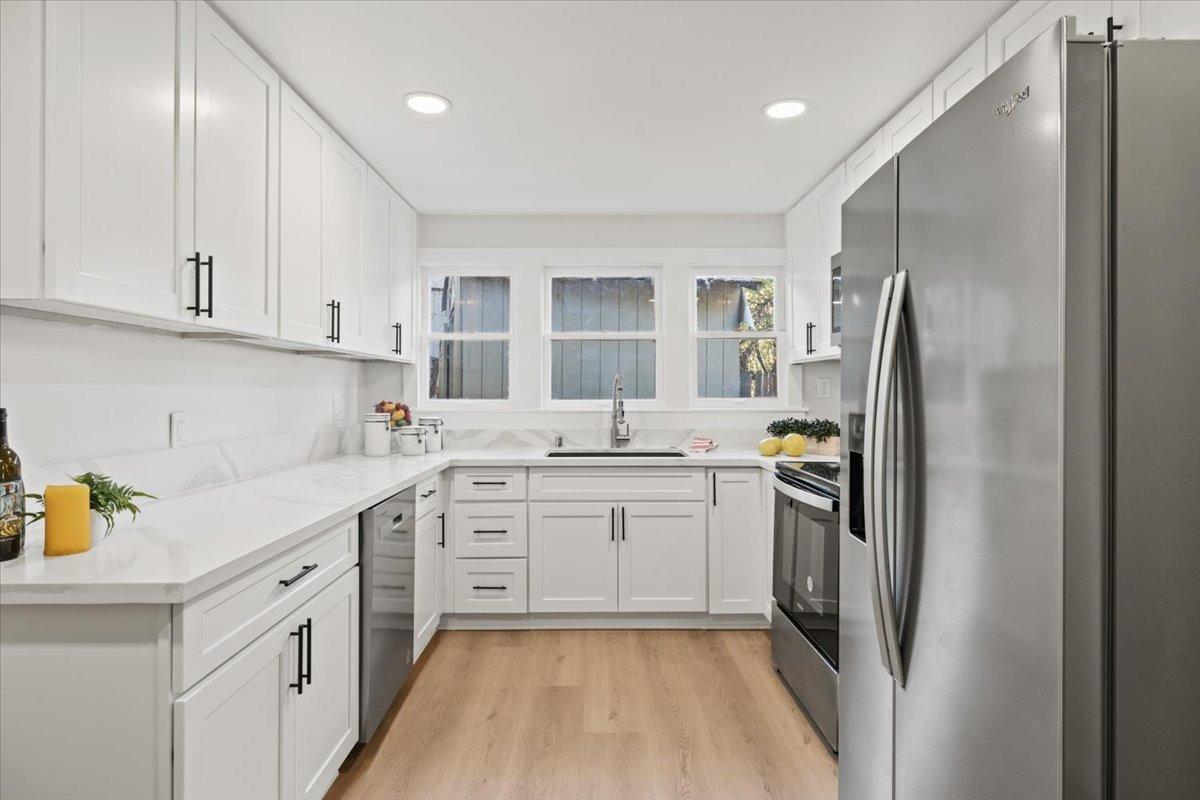 6310 Pleasant Valley Road