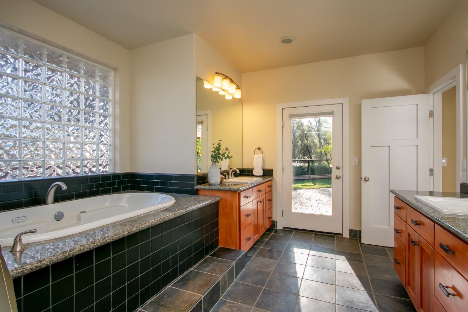 5350 Banbury Cross Road