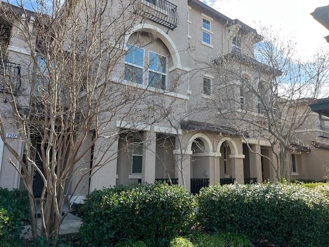 2308 Las Palomas Loop