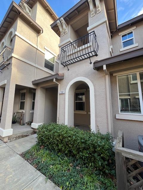 2308 Las Palomas Loop