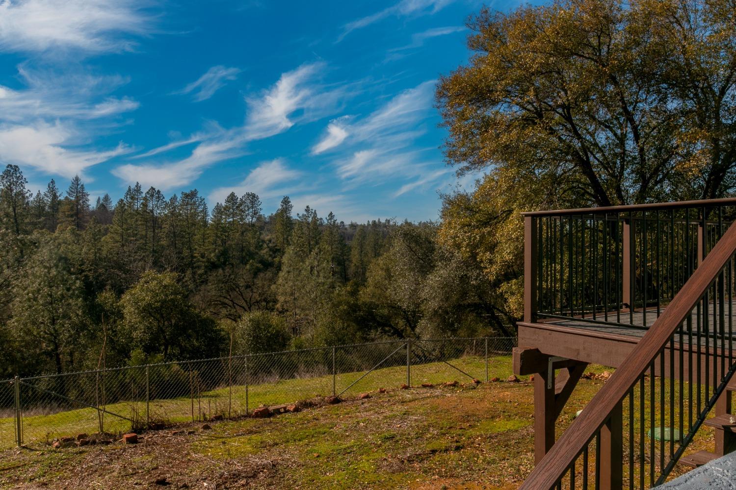 1012 Bridgeview Drive