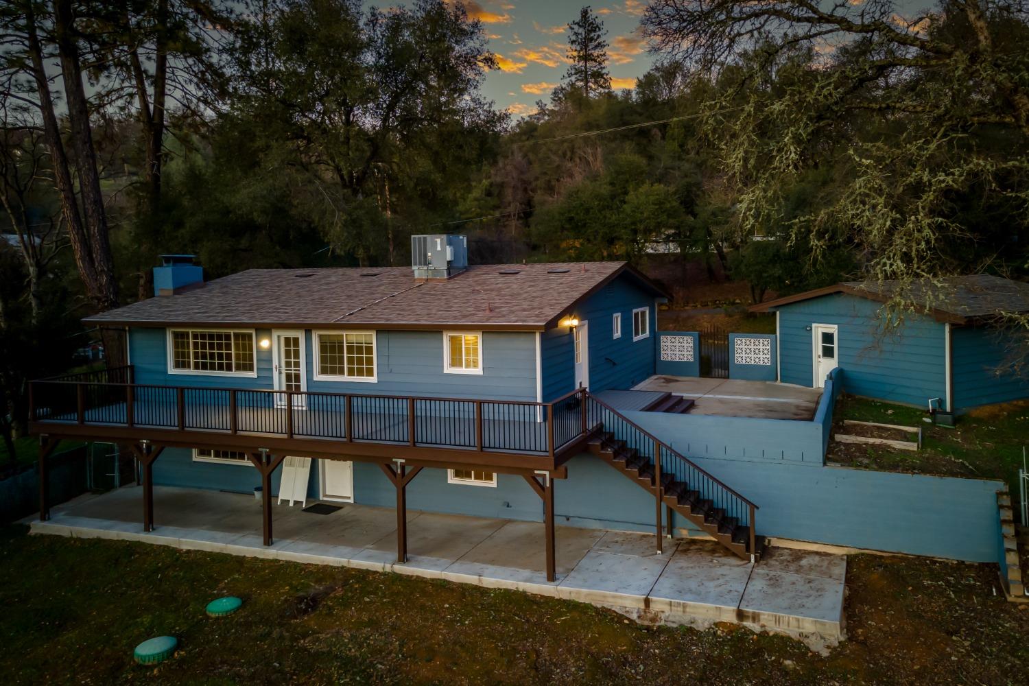 1012 Bridgeview Drive