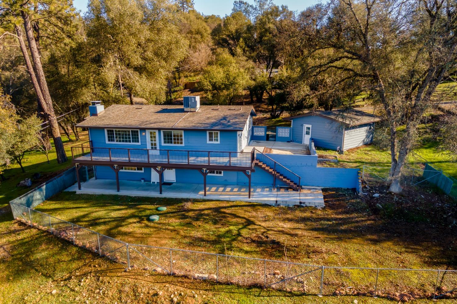 1012 Bridgeview Drive