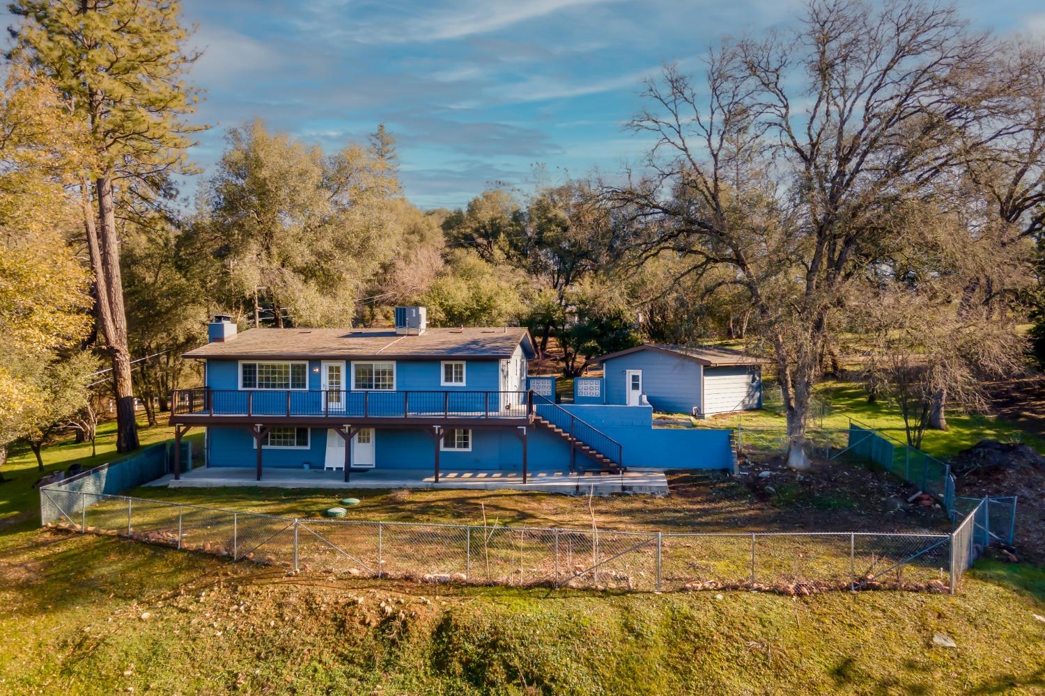 1012 Bridgeview Drive