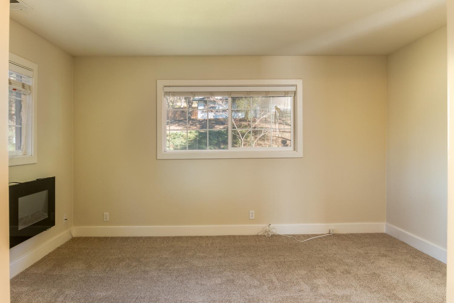 1012 Bridgeview Drive