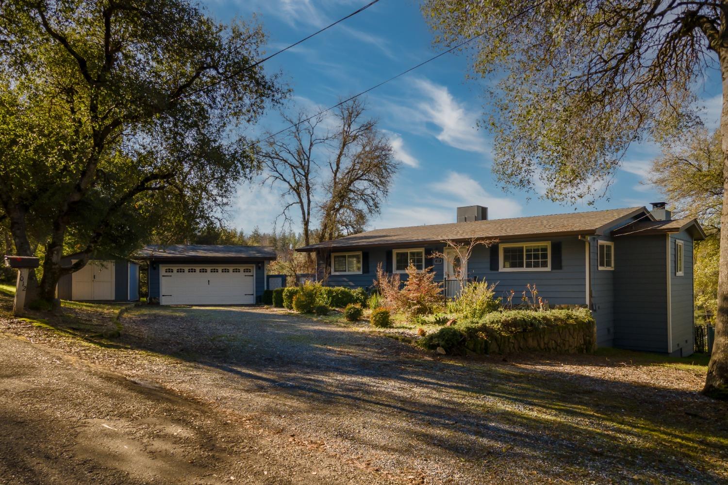 1012 Bridgeview Drive