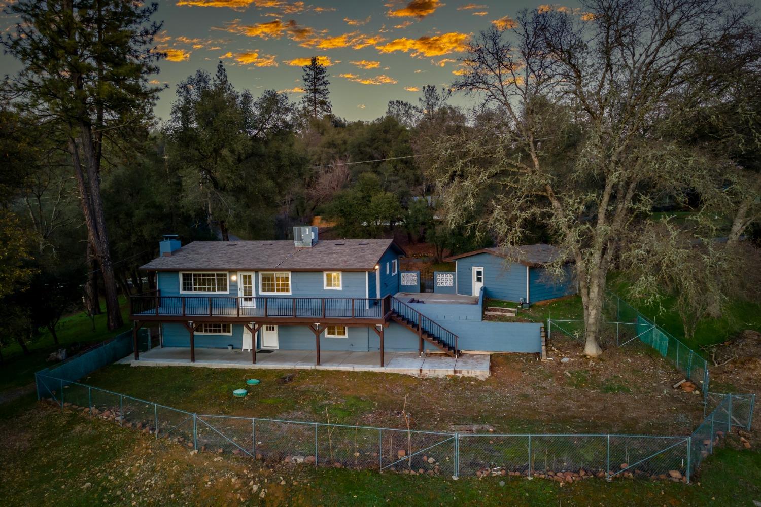 1012 Bridgeview Drive