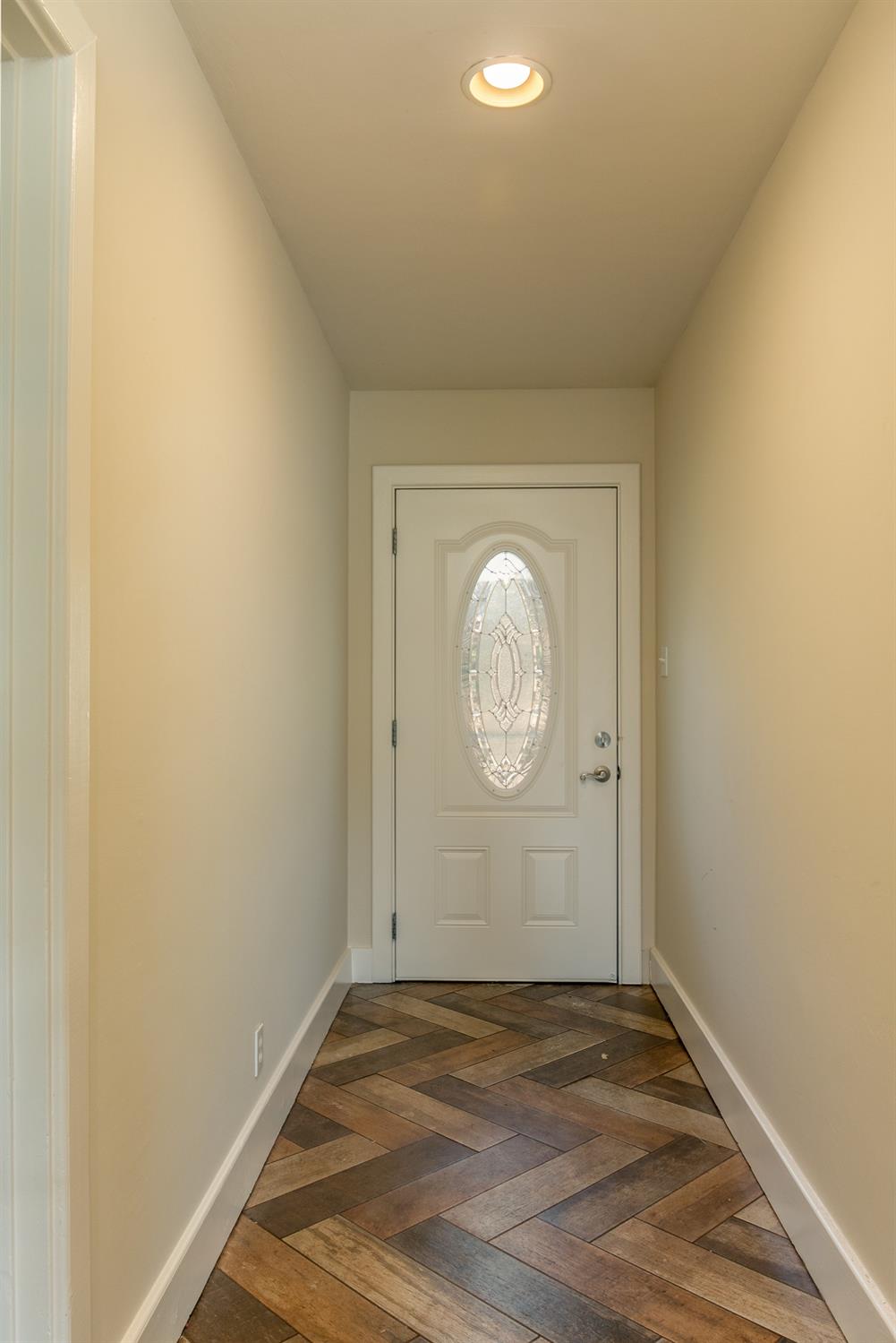 1012 Bridgeview Drive