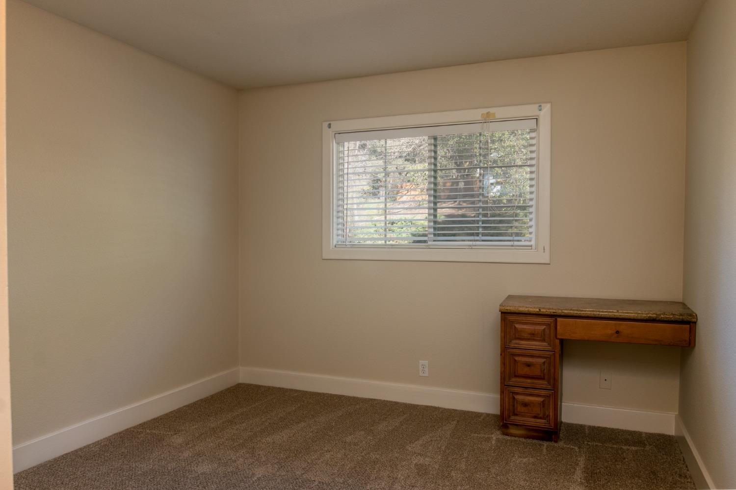 1012 Bridgeview Drive