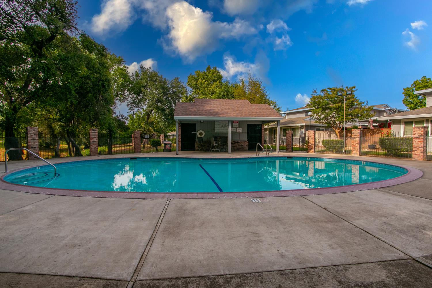 5822 Shadow Creek Drive 3