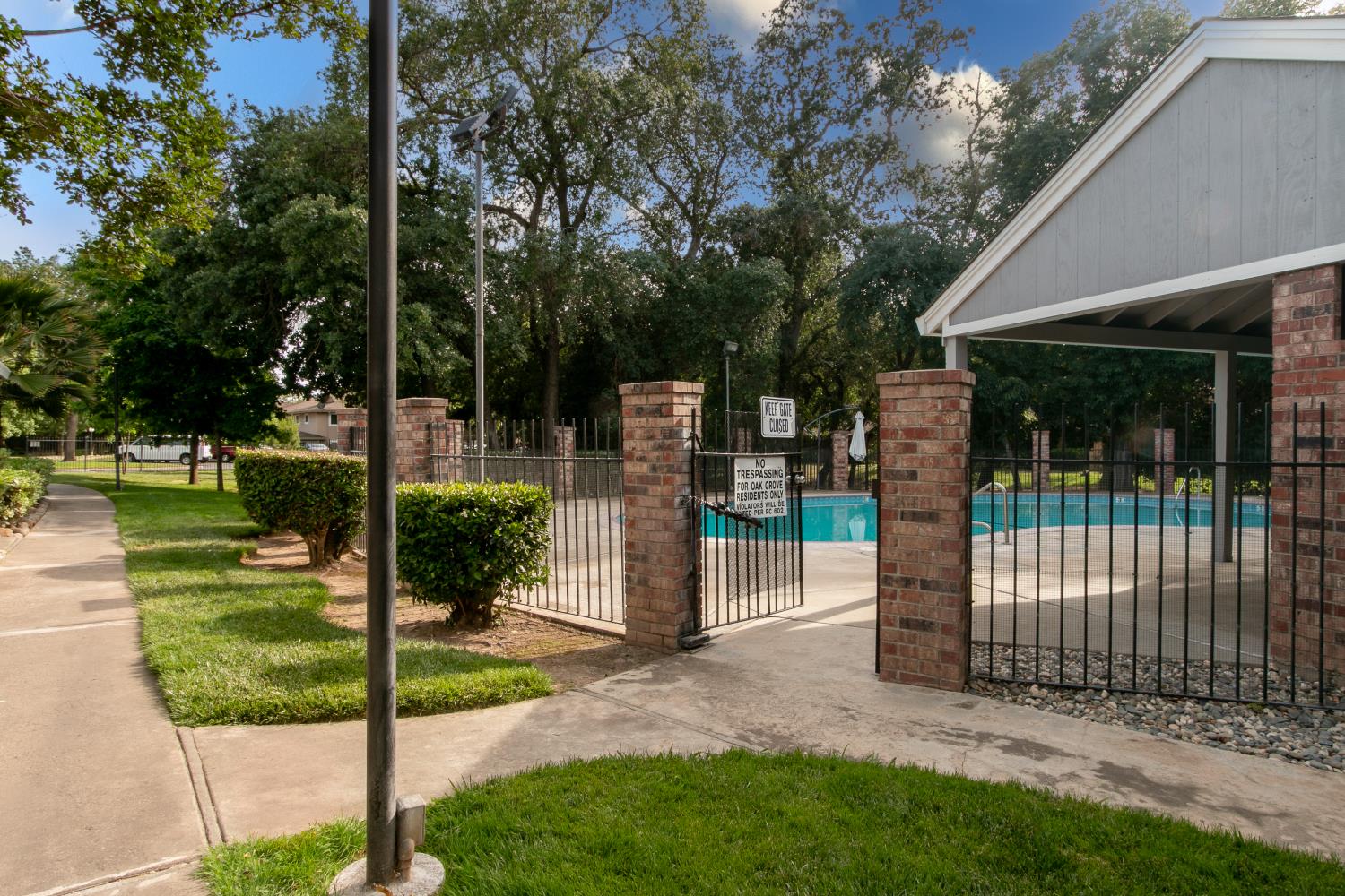 5822 Shadow Creek Drive 3