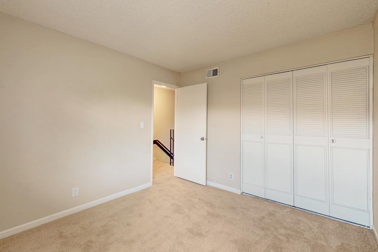 5822 Shadow Creek Drive 3