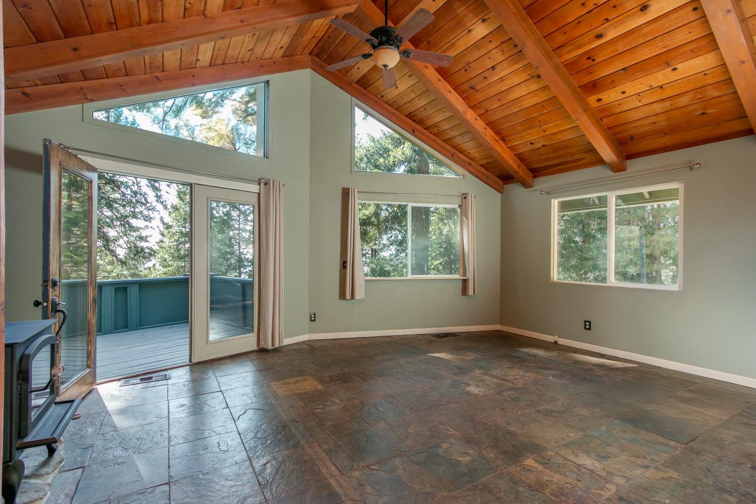 5686 Blue Mountain Drive