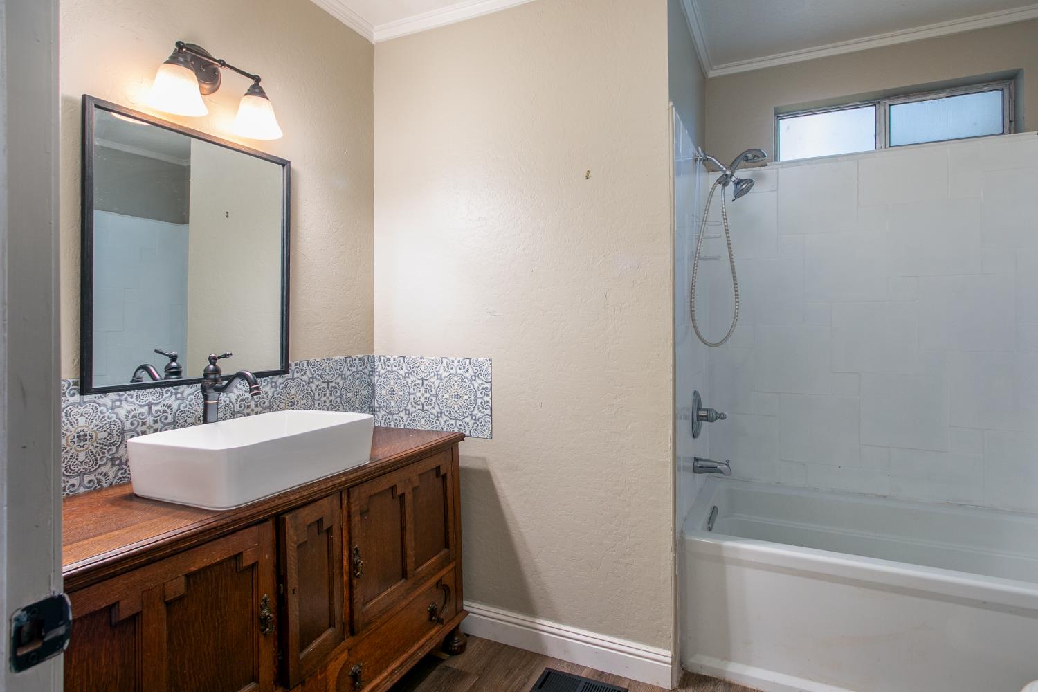 5686 Blue Mountain Drive