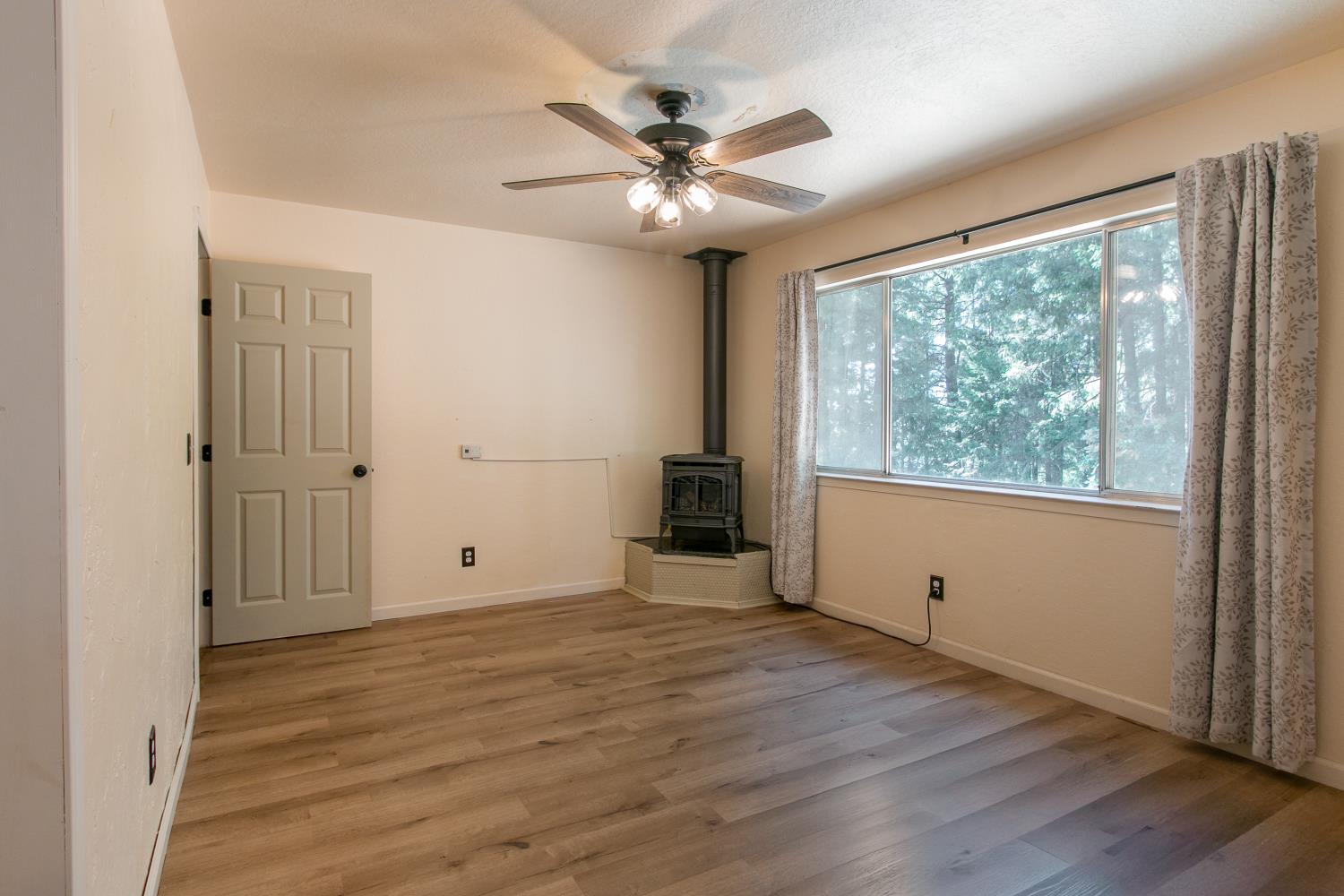 5686 Blue Mountain Drive