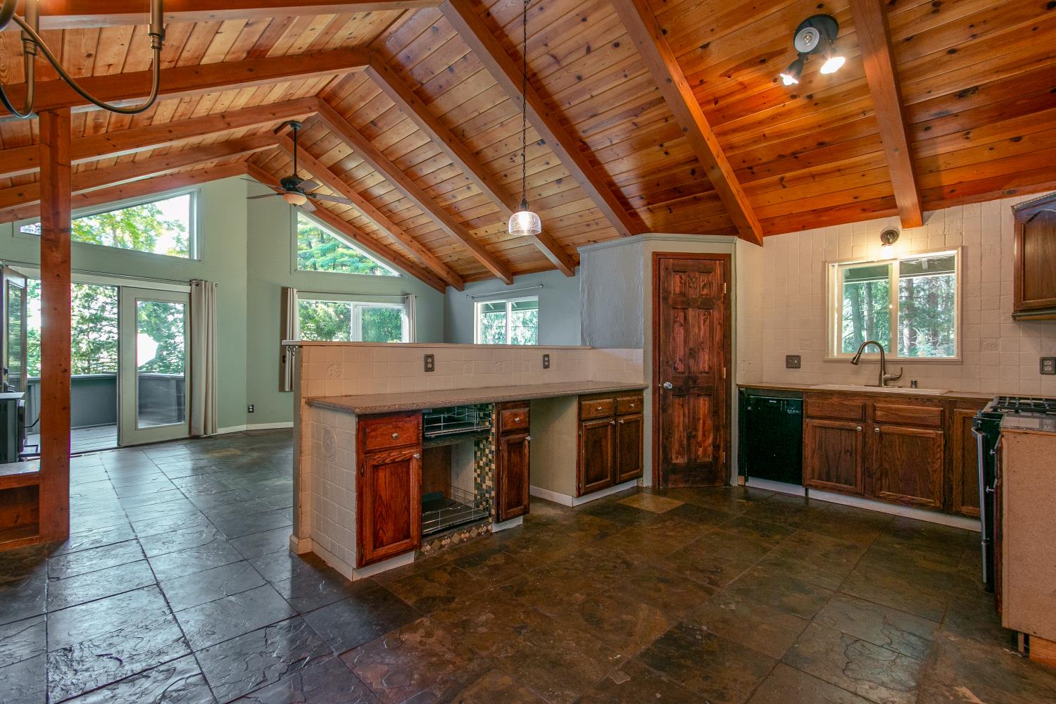 5686 Blue Mountain Drive